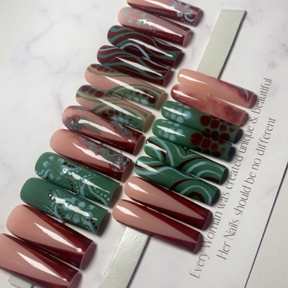 Press on nails